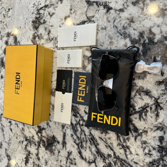 Authentic Fendi Sunglasses Brand New Never Worn! - Picture 11 of 14